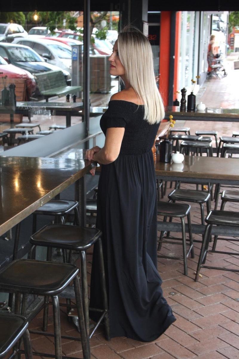 Black Off-the-Shoulder Plain Maxi Dress With Flowing A-Line Skirt